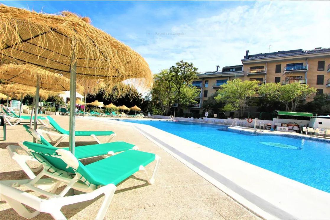 Piso En Alquiler En Benalmadena Costa Apartment Exterior photo